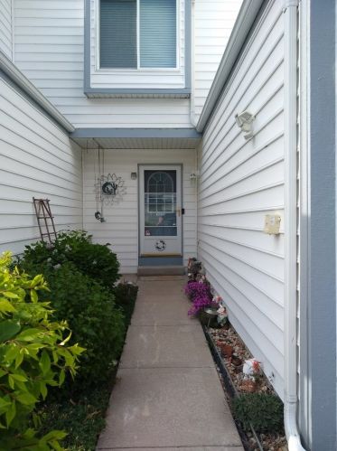 1804 Waters Edge Dr, Minooka, IL 60447-8265