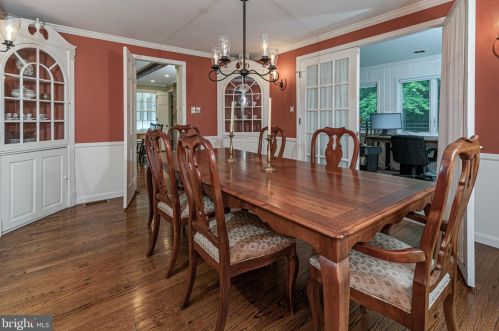 7 Honeybrook Dr, Princeton NJ  08540-7434 exterior