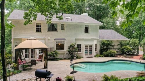 5700 Lake Island Dr, Atlanta GA  30327-4836 exterior