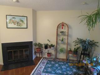 161 Thoreau Dr, Plainsboro NJ  08536-3043 exterior