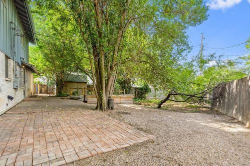 7204 Bucknell Dr, Austin TX  78723-1630 exterior