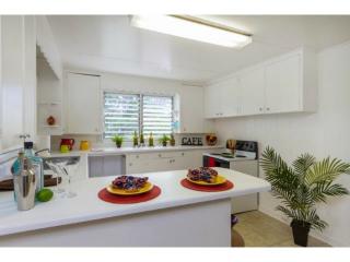 5371 Opihi St, Honolulu HI  96821-1921 exterior