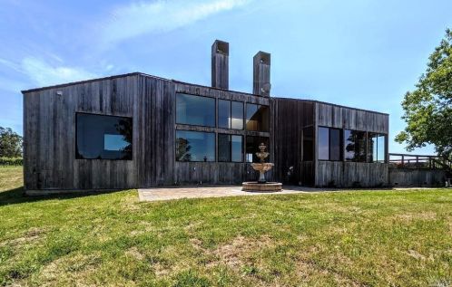 3855 River Rd, Windsor, CA 95492-6645