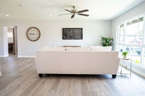 1237 Eisner Pl, Anaheim CA  92801-4704 exterior