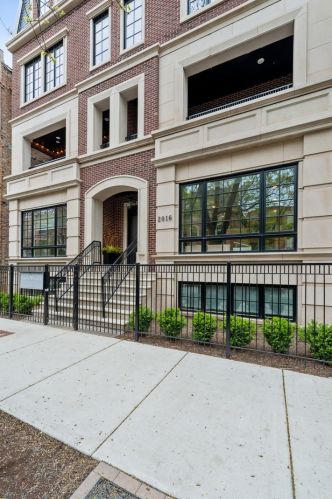 2016 Howe St, Chicago IL  60614-4414 exterior