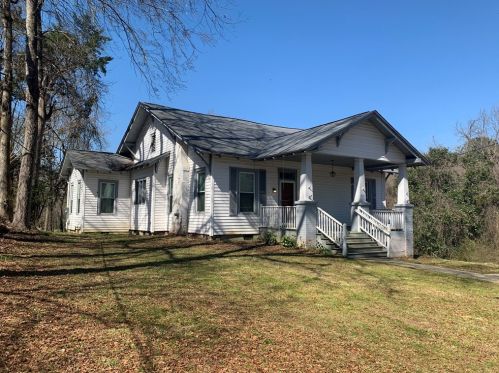 413 Lynch St, Meeting Street, SC 29824-1239