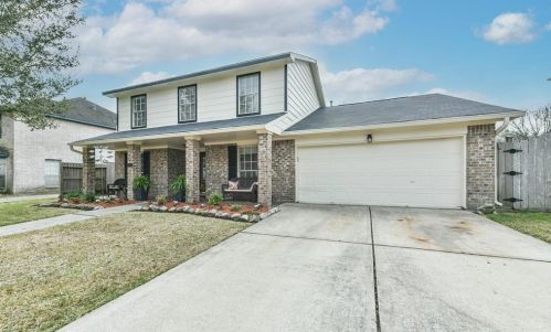 1916 Prairie Creek Dr, Pearland, TX 77581-5653