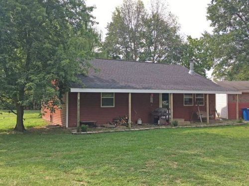 109 Summit St, Songer, IL 62899-1289