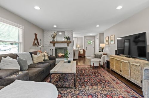 1502 Fama Dr, Atlanta GA  30329-3309 exterior