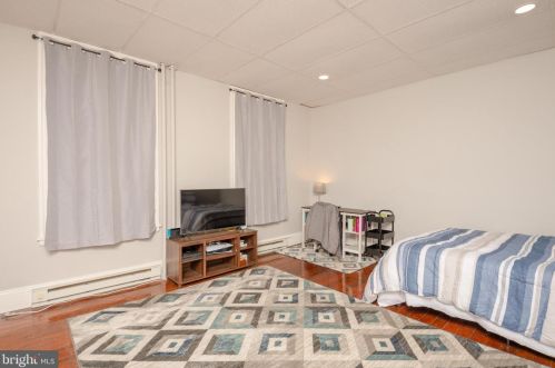 113 Walnut St, Lancaster PA  17602-2451 exterior