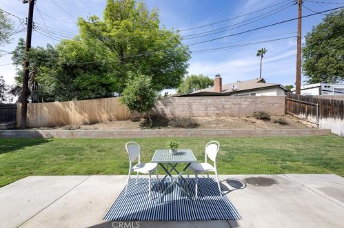 6969 Hillside Ave, Riverside CA  92504-2071 exterior