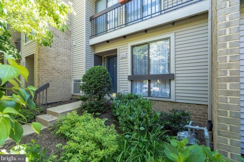 11611 Windbluff Ct, Herndon, VA 20191-2434