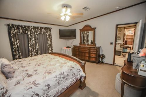 2645 Fairway Dr, Angleton TX 77515-7396 exterior