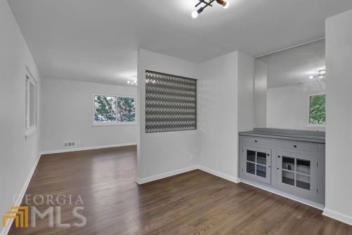 3007 Dogwood Dr, Atlanta GA  30344-3905 exterior