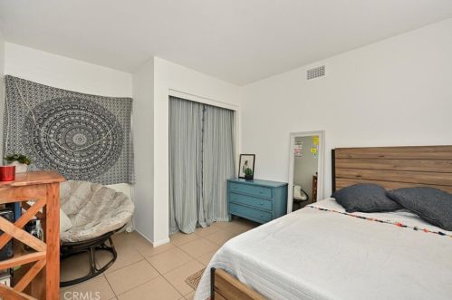 889 Sapphire Ln, Anaheim CA  92807-4864 exterior