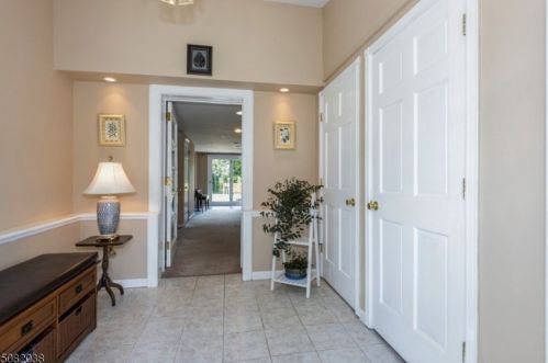 31 Peace Rd, Dover, NJ 07869-1021