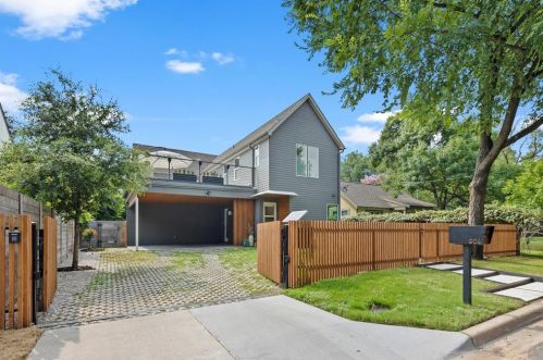 904 Cherico St, Austin TX  78702-3702 exterior