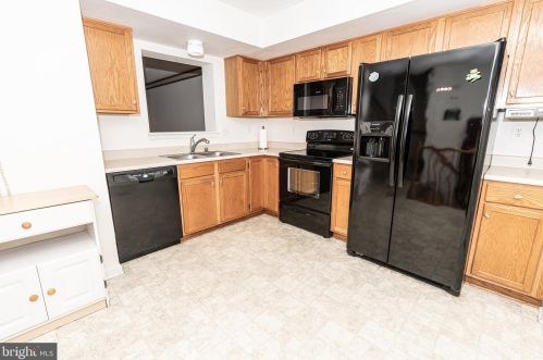 337 Woodland Green Ct, Aberdeen MD  21001-2942 exterior