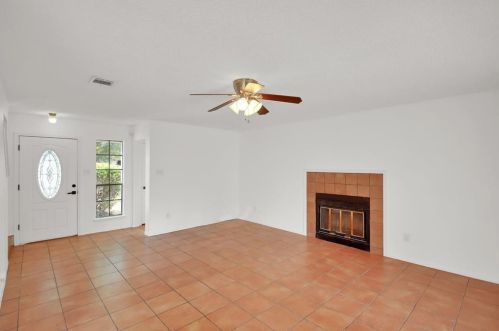 1207 Crupp Ct, Austin TX  78753-6860 exterior