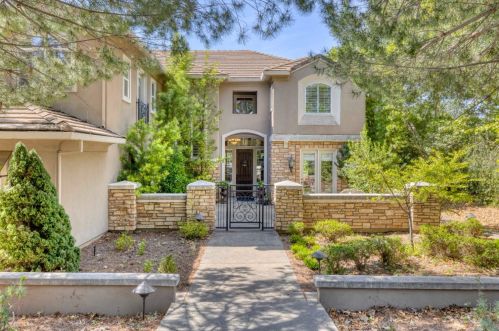 8700 Noland Ln, Fair Oaks, CA 95628-6496