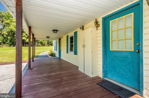 16142 Kelbaugh Rd, Graceham, MD 21788-1041