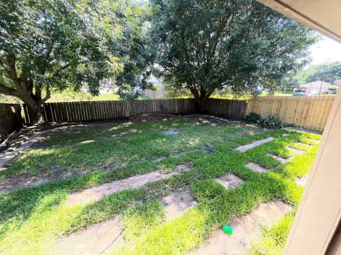 5045 Willow Pt Dr, Conroe TX  77303-3078 exterior