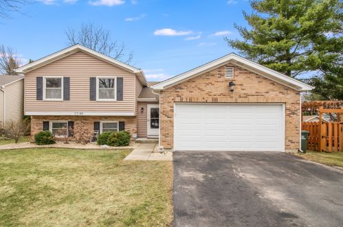 2288 Briarhill Dr, Naperville, IL 60565-4305