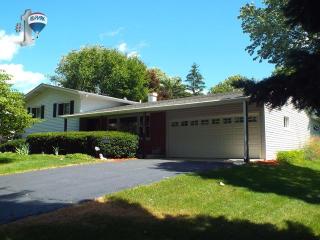 5809 Primrose Ave, Lisle, IL 60532-2747