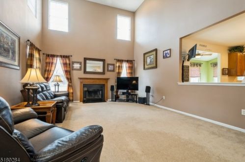 37 Dorset Dr, Hackettstown NJ  07840-5010 exterior