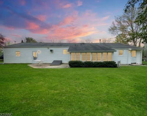 73 Lawrence Dr, Hackettstown NJ  07840-2525 exterior