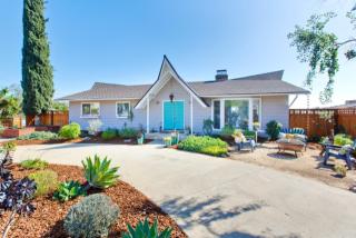 1545 Hillcrest Ln, Fallbrook, CA 92028-1754