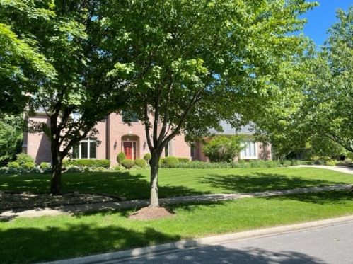 1240 Hamilton Ln, Naperville, IL 60540-8373