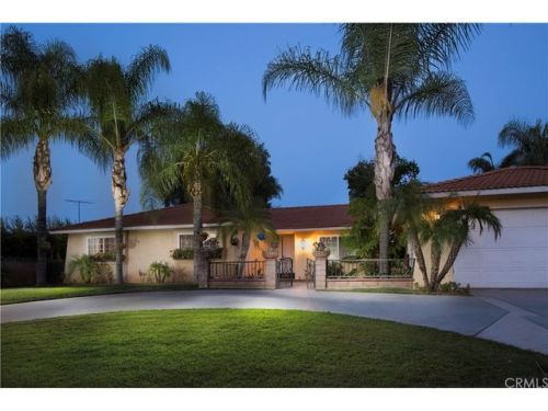 155 Ford St, Redlands, CA 92374-5400
