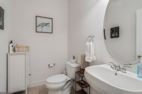 5 Poplar Ct, Dover NJ  07869-2429 exterior