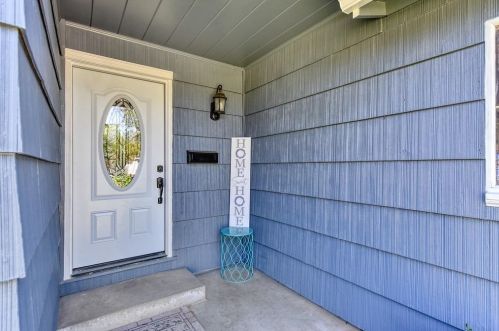 10364 Holmes Way, Rancho Cordova, CA 95670-2017
