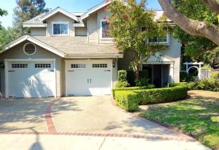 10687 Coronado Cir, Fresno, CA 93730-0738