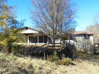 474 Connatser Ln, Pigeon Forge, TN 37876-6256