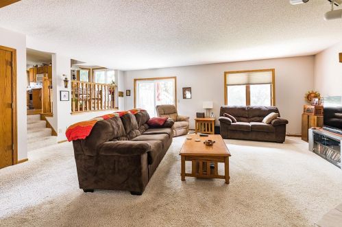 644 Crimson Leaf Trl, Saint Paul MN  55123-3045 exterior