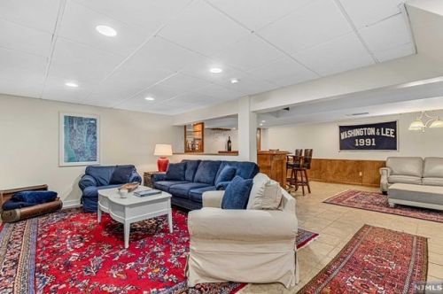 4 Morgan Ct, Dover NJ  07869-1445 exterior