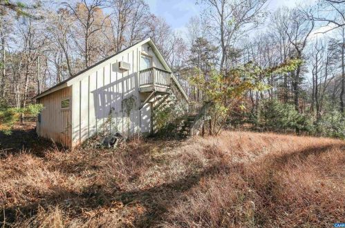 3501 Layton Dr, Charlottesville, VA 22903-7068