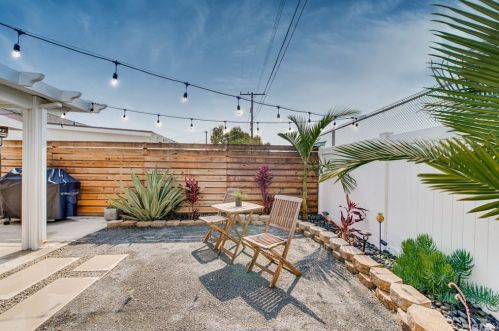 3702 Kingsway Ave, Anaheim CA  92804-4619 exterior