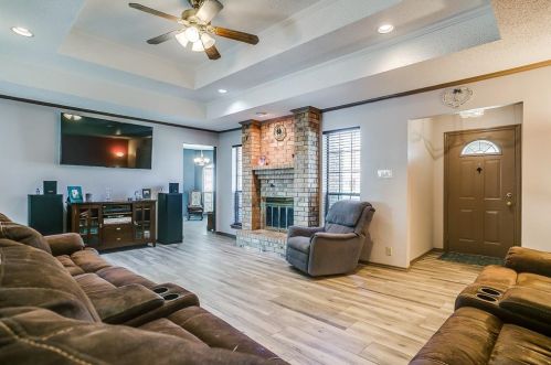 10201 Maverick Dr, Fort Worth TX  76108-4059 exterior