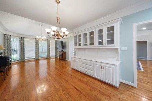 28 Wedgewood Blvd, Conroe TX  77304-1349 exterior
