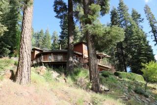 127 Lake Almanor West Dr, Chester, CA 96020-9708