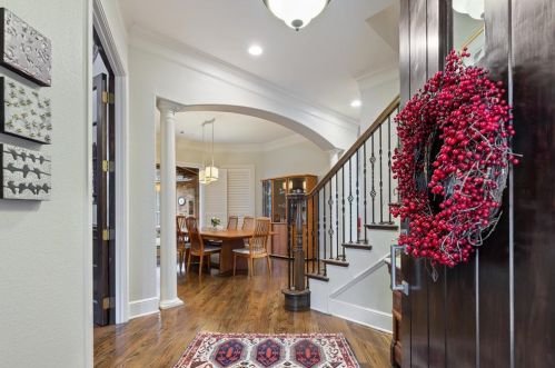 11 Cochran Oaks Ln, Dallas, TX 75220-7811