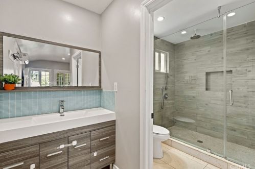 511 Baker St, Anaheim CA  92804-2225 exterior