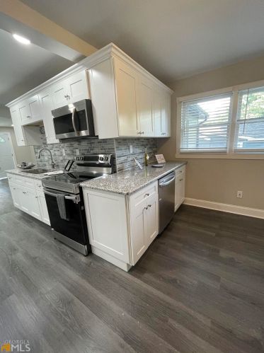 123 Dahlia Ave, Atlanta GA  30314-1207 exterior