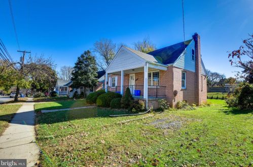 1906 August Dr, Silver Spring, MD 20902-4035