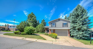 7573 Holland St, Littleton CO  80123-7433 exterior