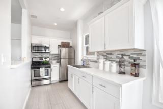 401 Kenmore Ave, Los Angeles CA  90004-3317 exterior